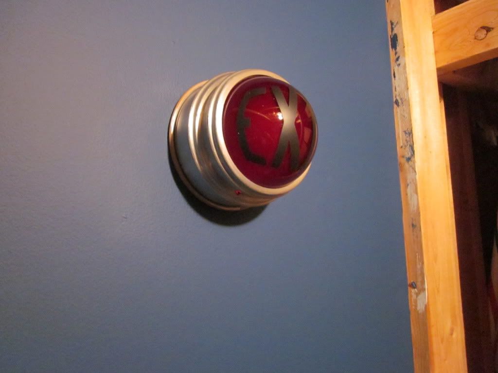 vintageexitlight6.jpg
