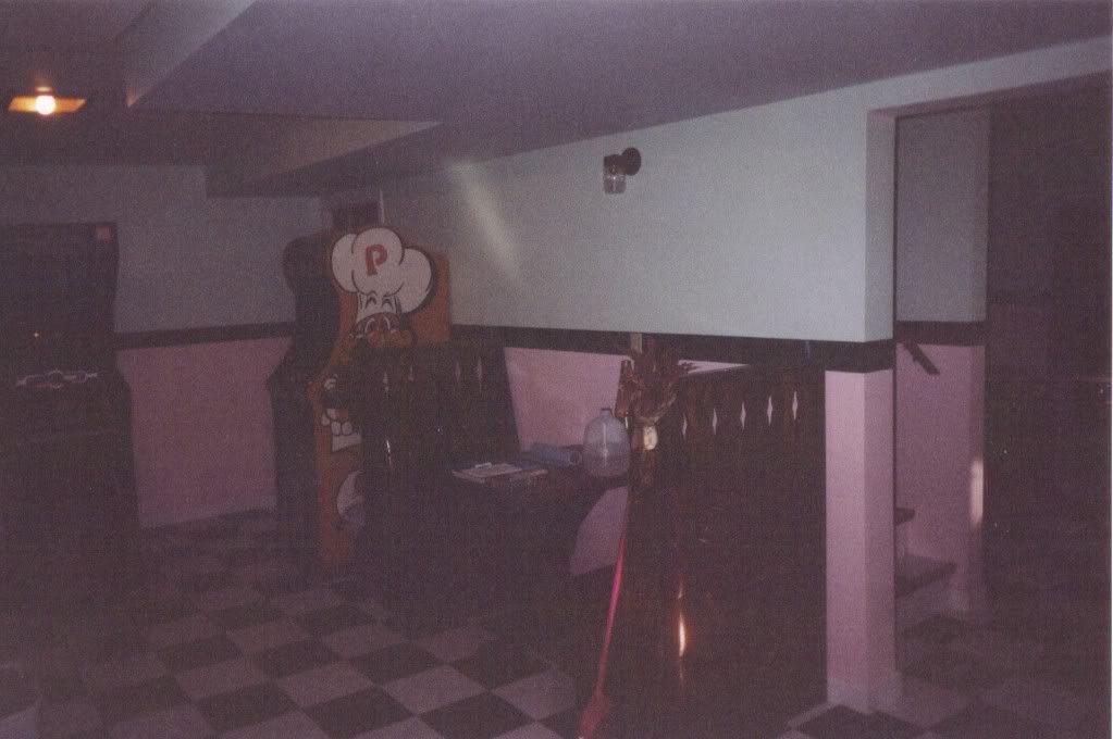 Restaurantboothinarcadecirca2001.jpg
