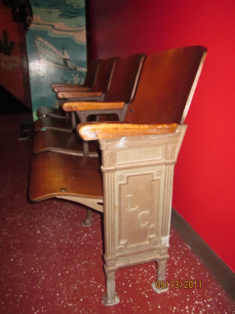 theaterseats015.jpg