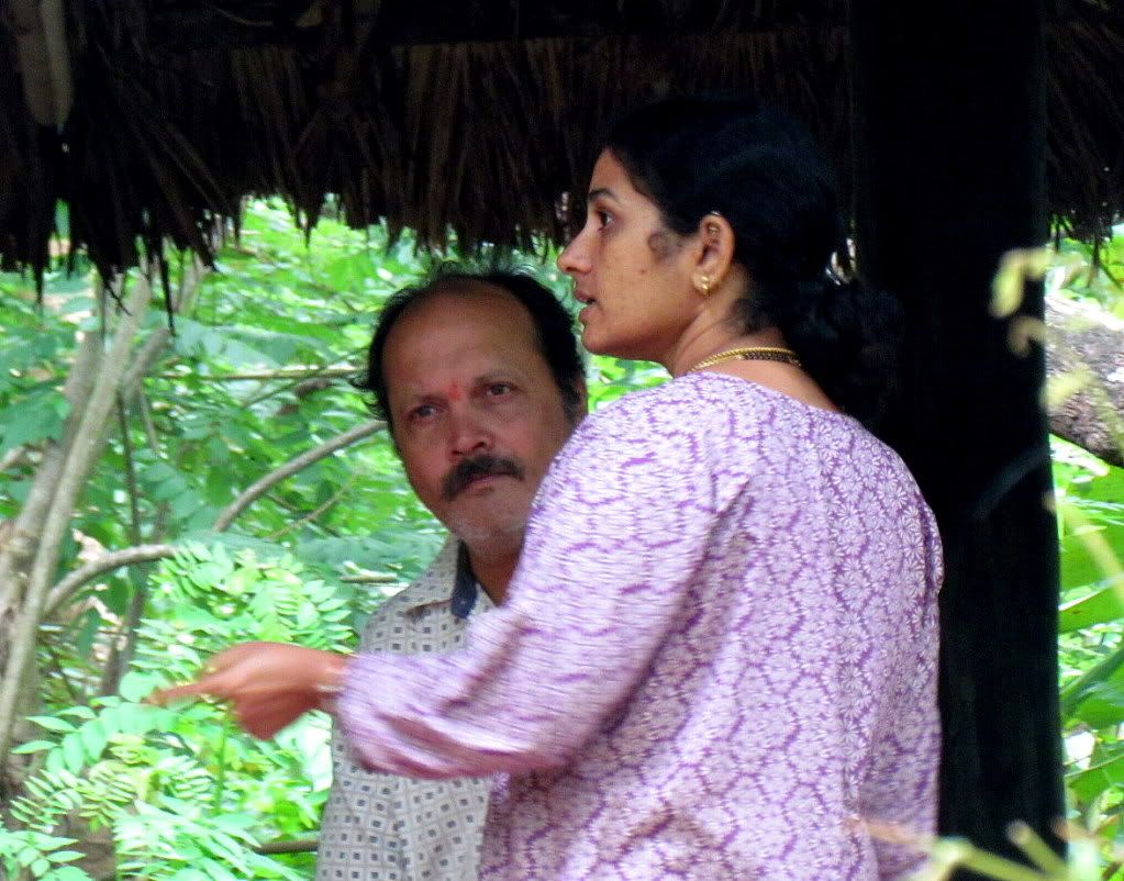 vinutha and husband discuss 130811 gudavi