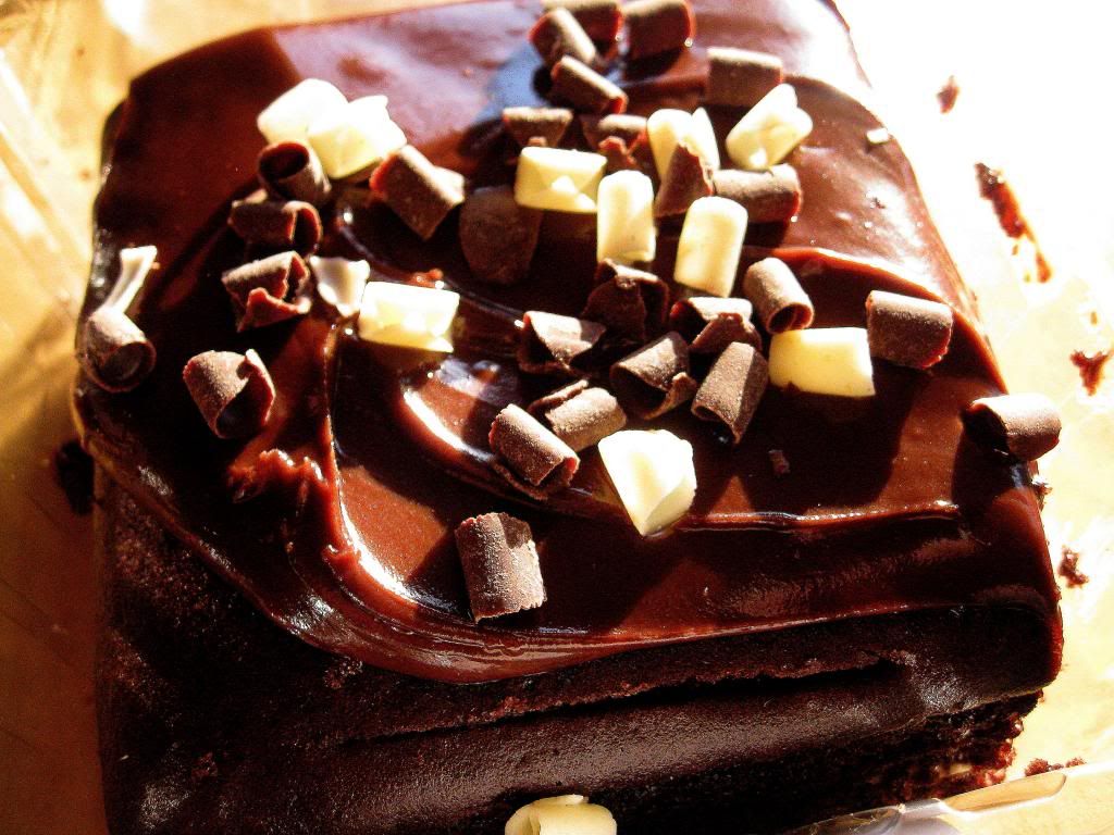 [Image: Chocolatecake.jpg]