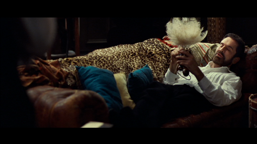vlcsnap-2012-10-09-18h05m19s50.png