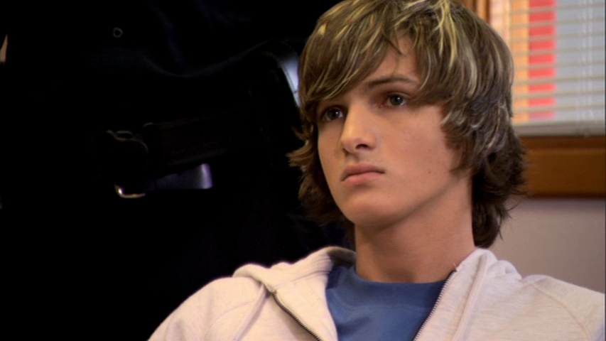 vlcsnap-2012-12-03-10h05m51s24.png