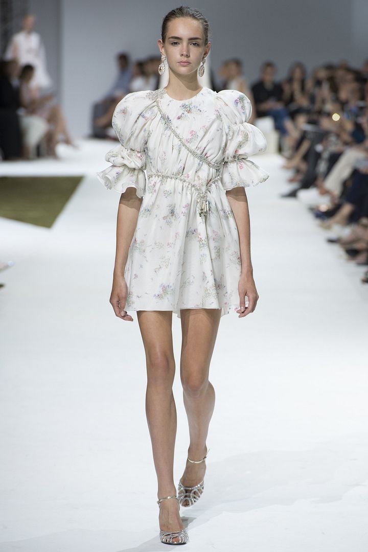  photo Giambattista Valli_1.jpg