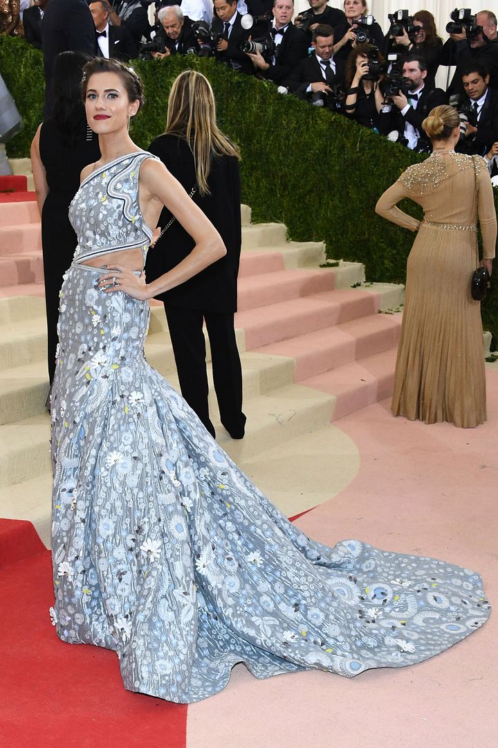  photo Allison Williams in Peter Pilotto.jpg