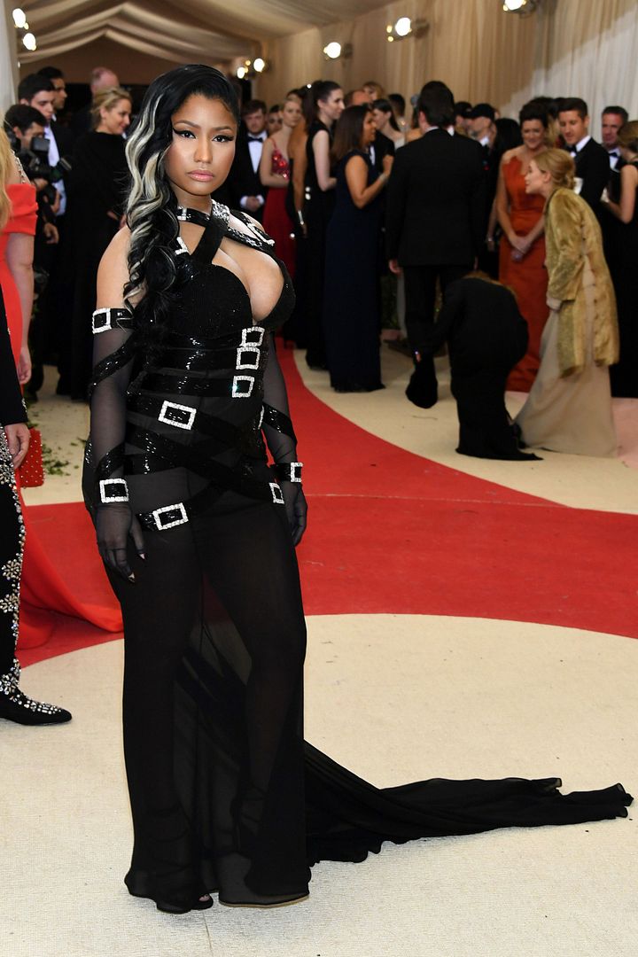  photo Nicki Minaj in Moschino.jpg