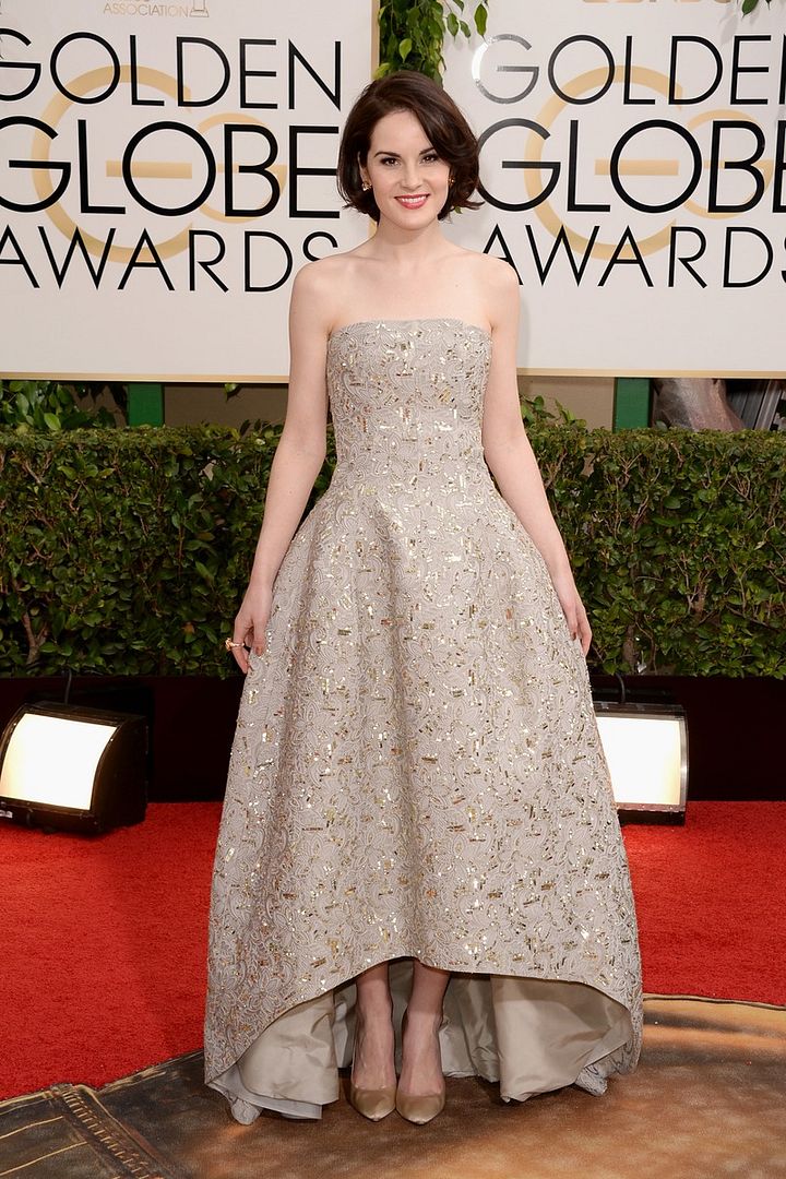 michelle dockery, golden globes, red carpet