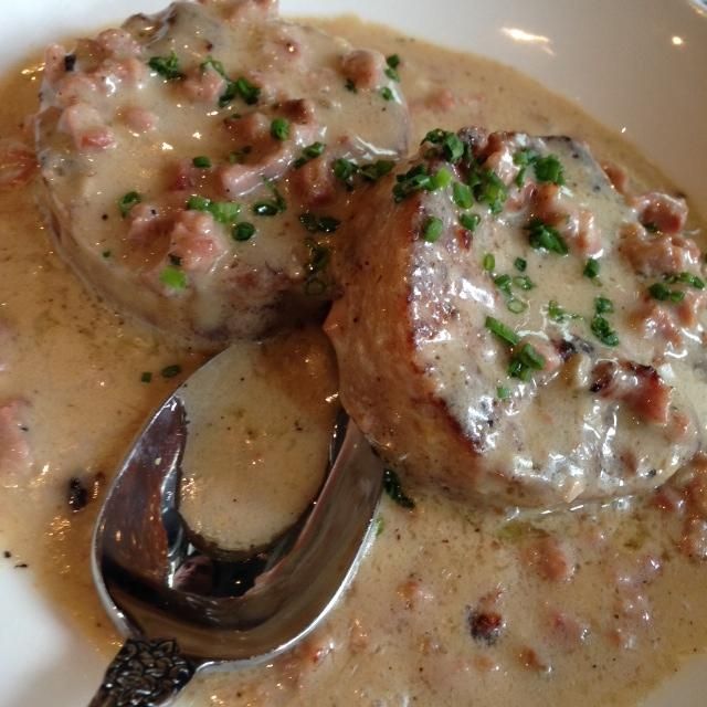 biscuits and gravy, food porn