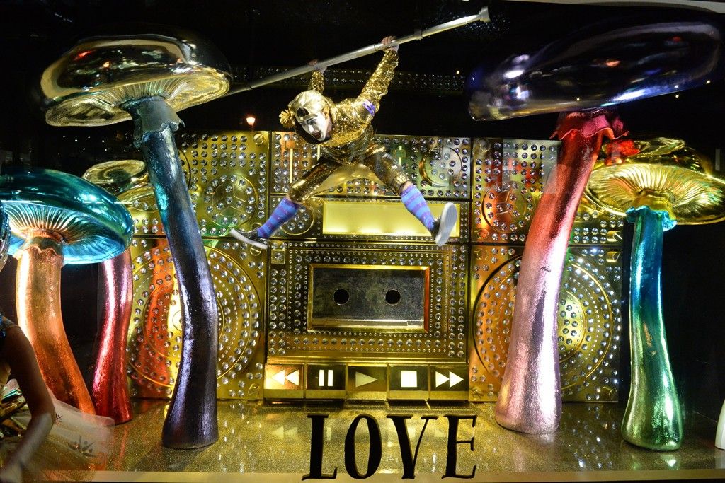 barneys holiday windows