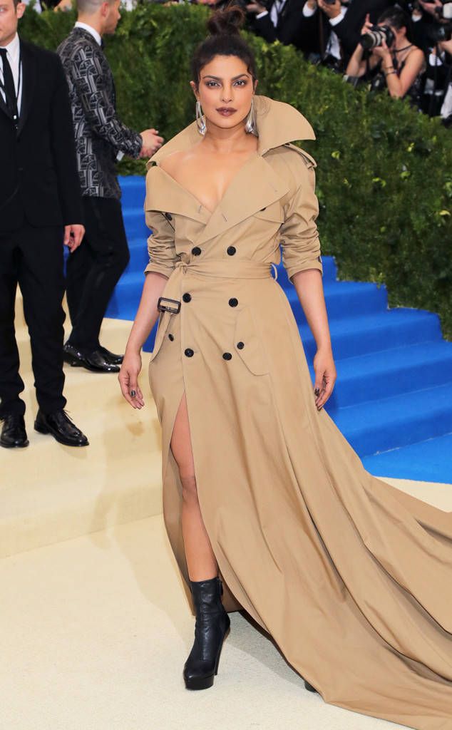  photo Priyanka Chopra in Ralph Lauren_1.jpg