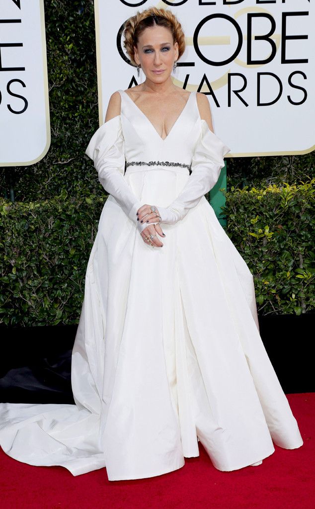  photo SJP in Vera Wang.jpg