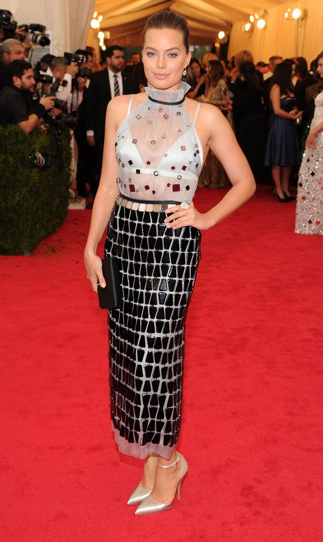 margot robbie met ball