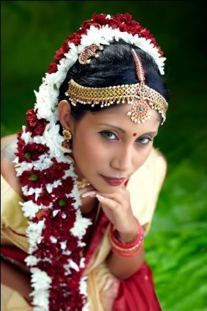 Indian Hair Styles on South Indian Wedding Hairstyle Clad With Luscious Fresh Flowers