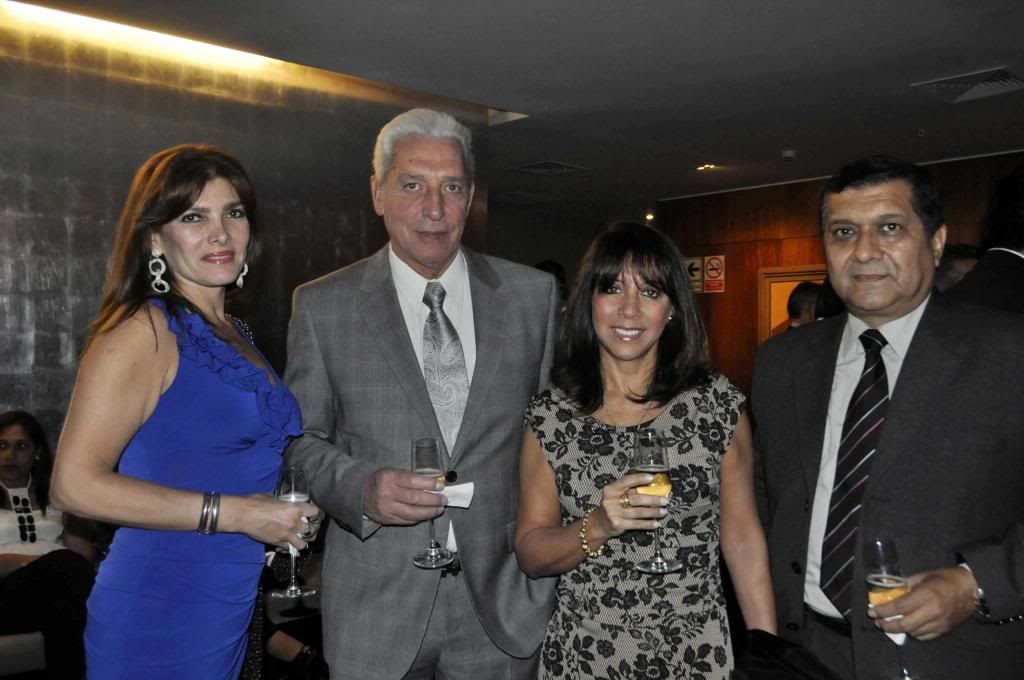 Teresa Gómez, Mauricio Villena, Maricarmen Mejía,  y Cesar Raffo.