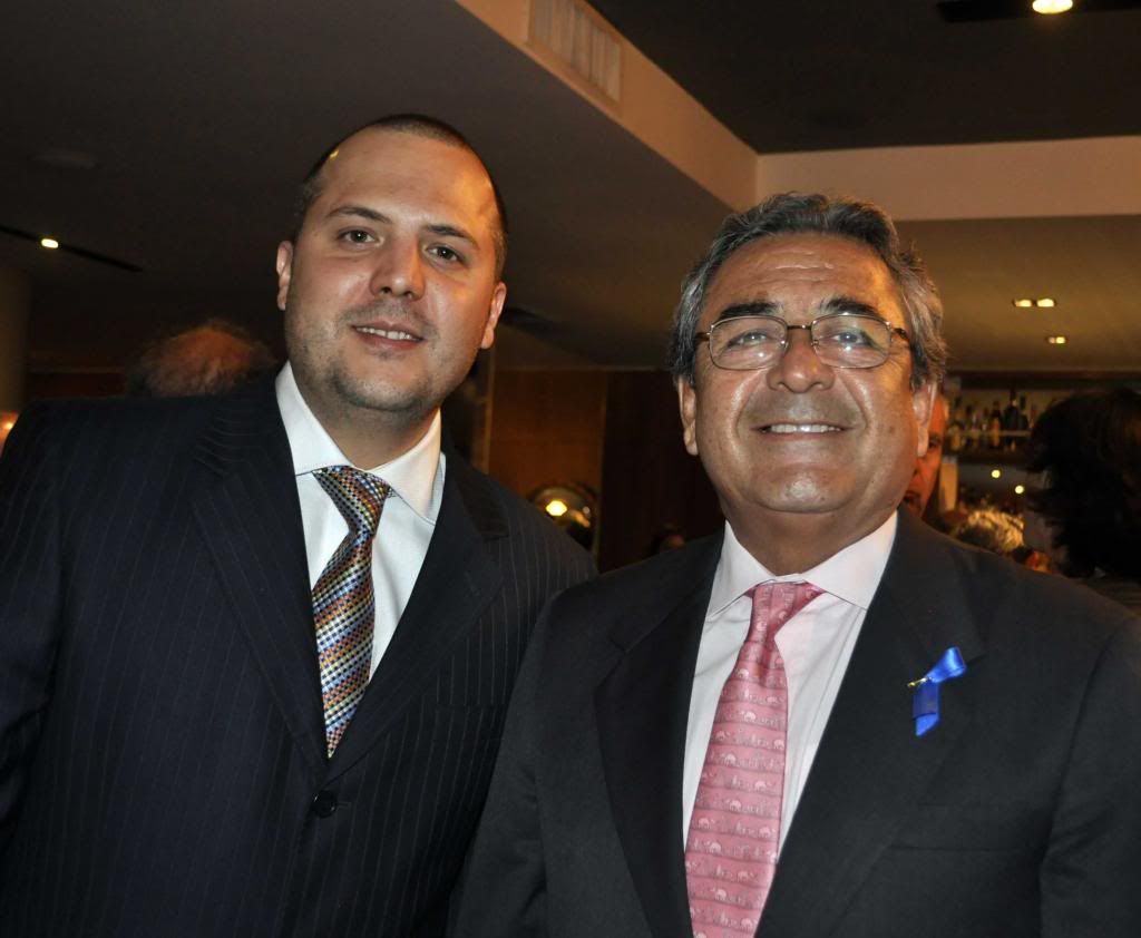 Oscar Maúrtua Briceño-Meiggs y embajador Carlos Velasco Mendiola.
